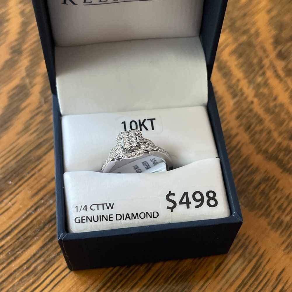 10k white gold engagement ring 1/4 cttw size 7